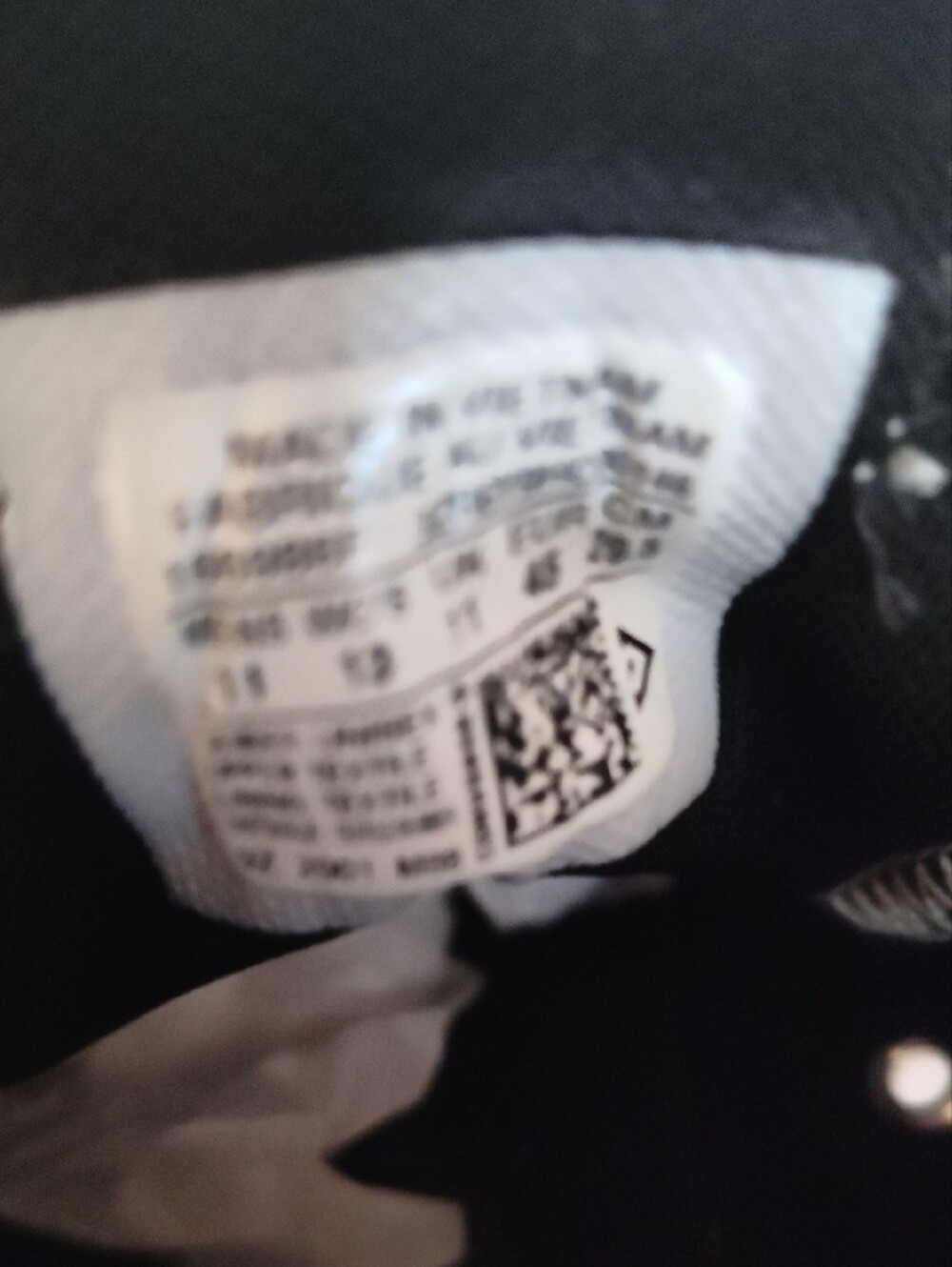 Converse Men's s Red, Black & White Logo Print Low-Top Sneakers RARE - Picture 7 of 9